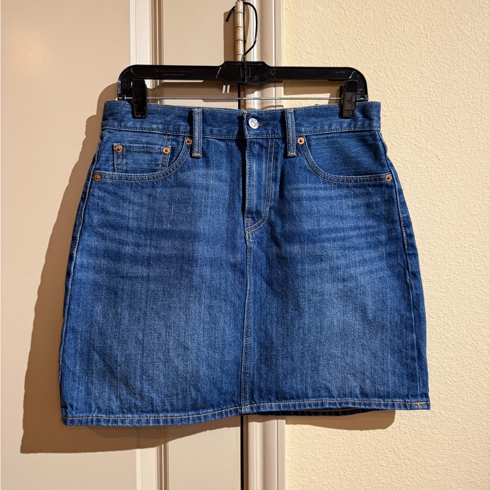 Levi’s denim skirt
